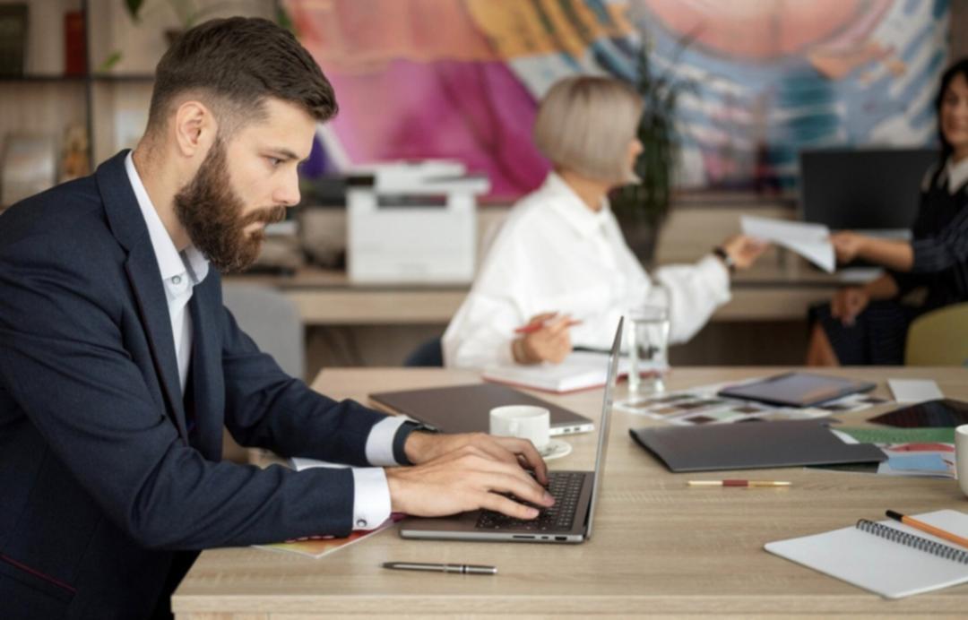Ambiance d'un séminaire financier en ligne